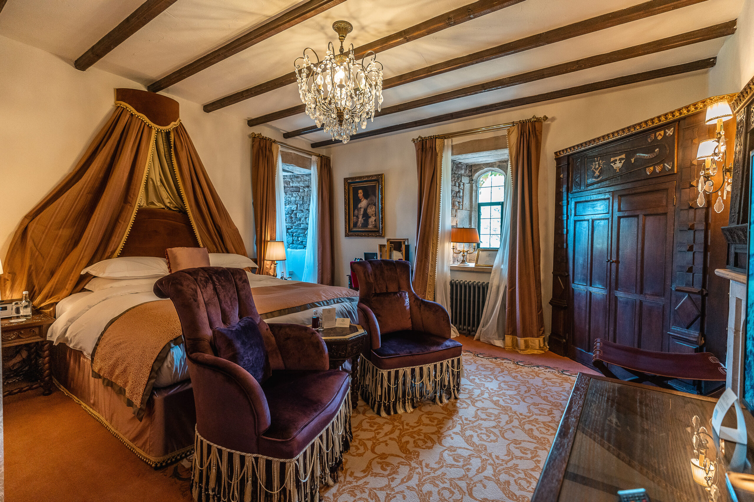 Deluxe Hotel Room in Bristol UK - Thorbury Castle