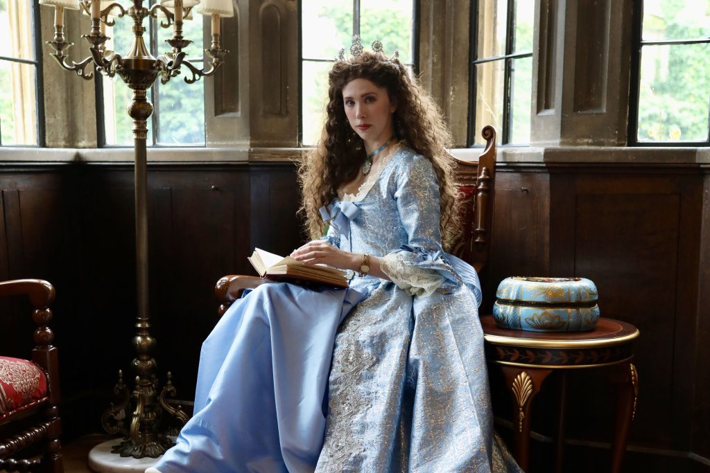 period-costume-dressing-UK-castle-holidays