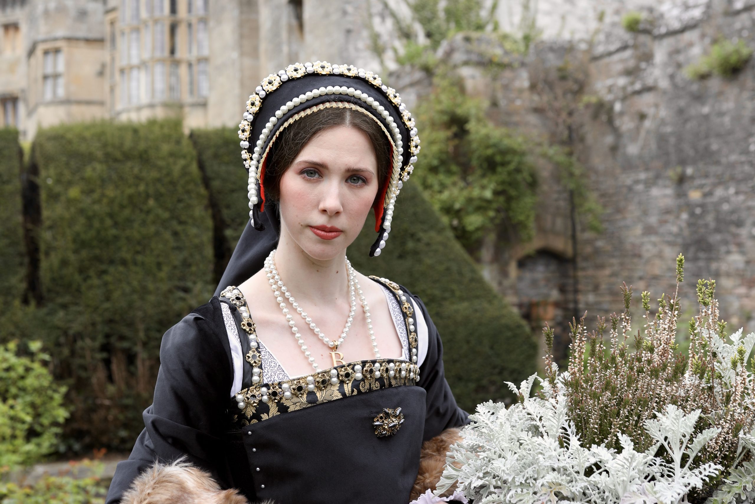 period-costume-dressing-UK-castle-holidays